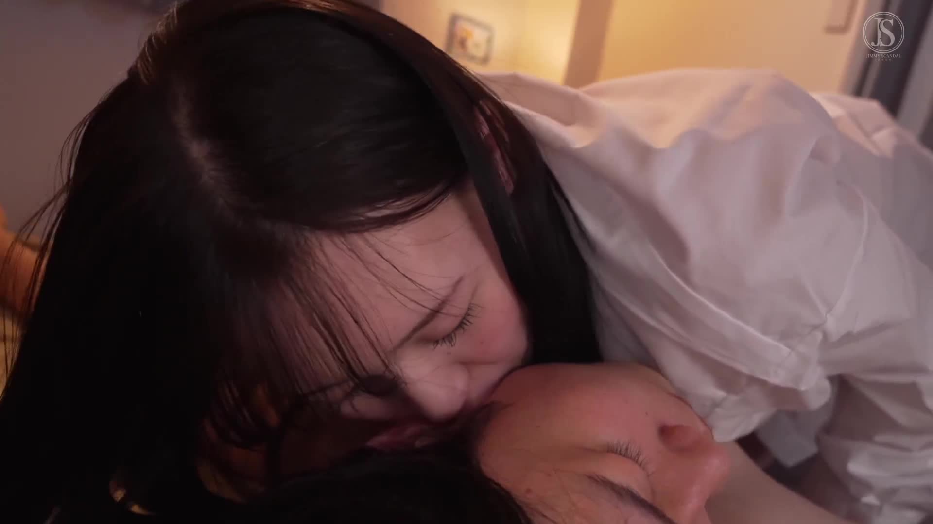為什麼這麼大呢？初戀對象的下面如此露骨且巨大，讓我感到困惑... 櫻木凪沙 - AV大平台 - 中文字幕，成人影片，AV，國產，線上看